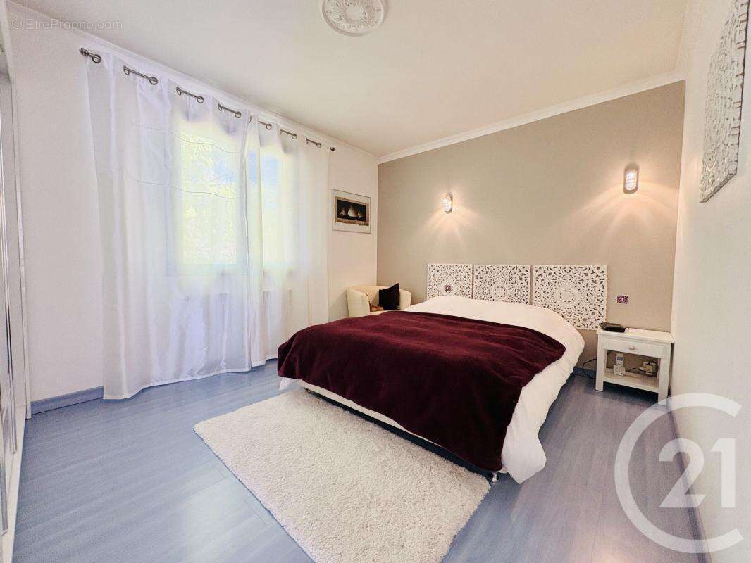 Maison 155 m² à Peyrat-De-Bellac  - photo 16
