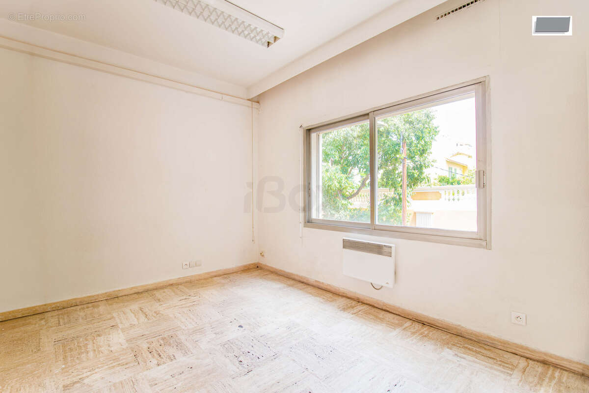 Toulon sainte anne - bureaux de 51m2 - photo 2
