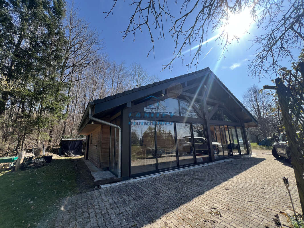 Maison à LA BRUYERE