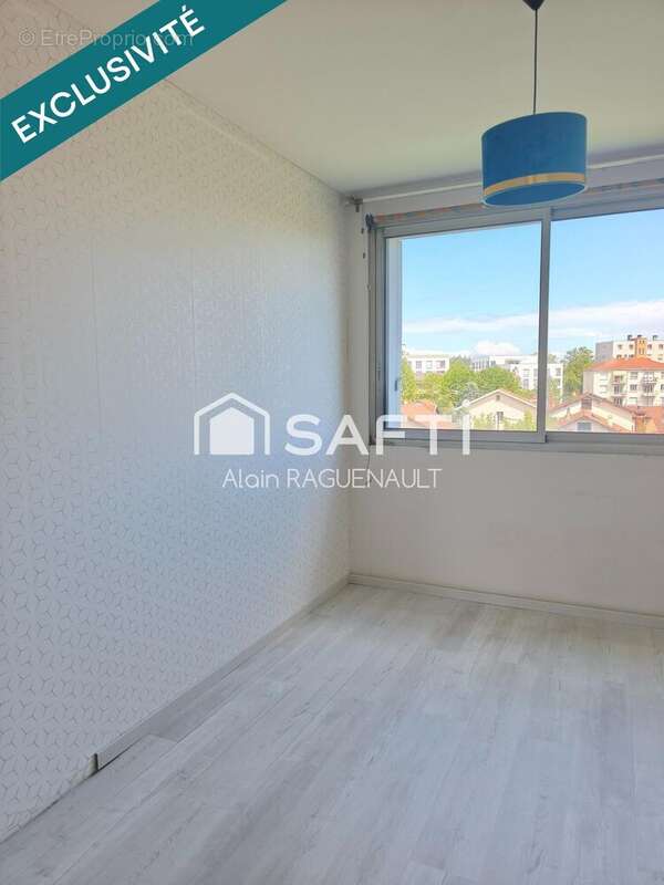 Photo 6 - Appartement à LYON-8E
