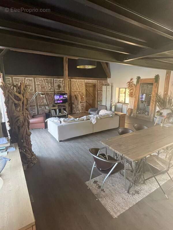 Maison à VARENNES-SAINT-SAUVEUR