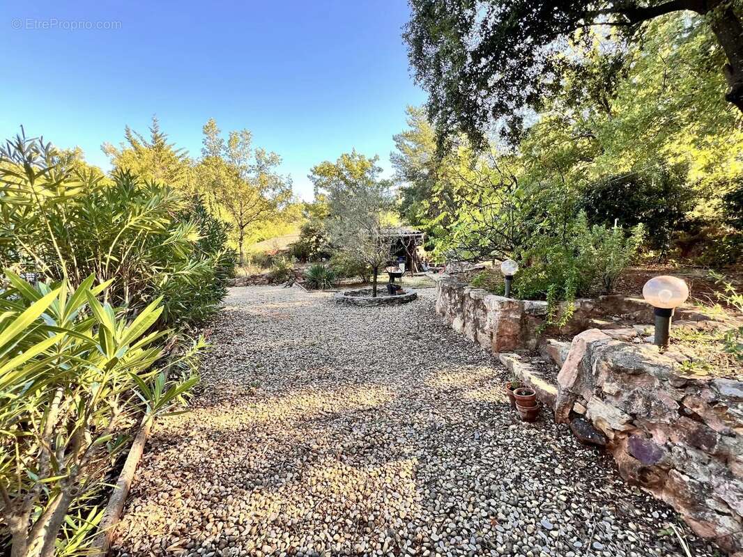 Maison à ROUSSILLON
