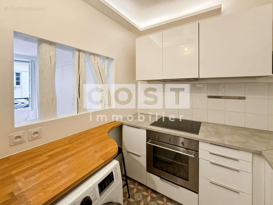 Appartement à PARIS-17E