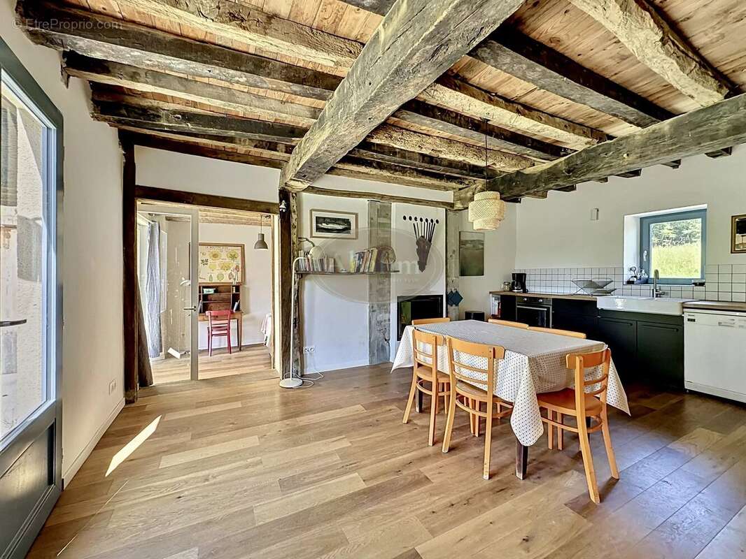 Maison pittoresque avec étang - photo 8