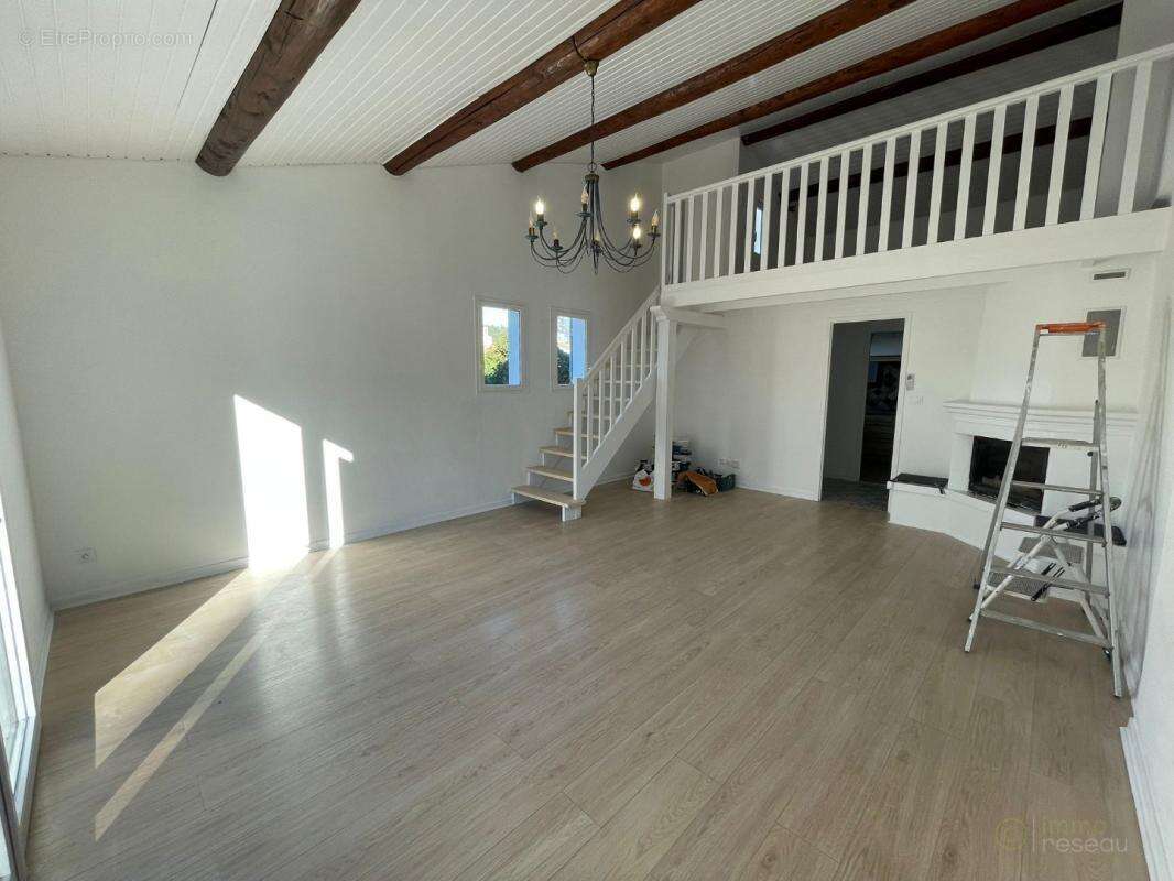 Maison à VEDENE
