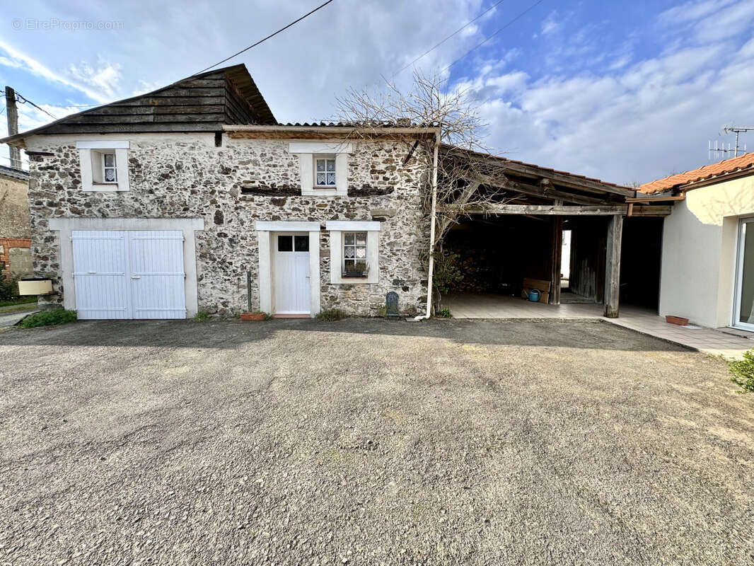 Maison à CORCOUE-SUR-LOGNE