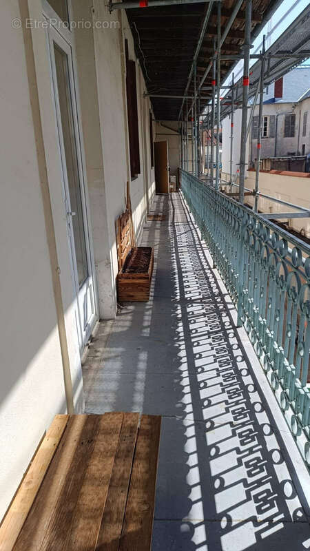 Vichy parcs des sources, appartement type 2 dans une petite copropriete - photo 6