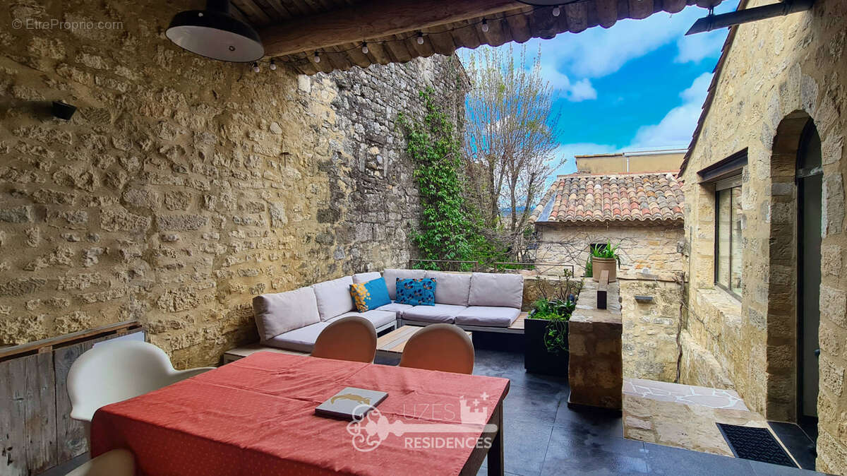 Maison à UZES