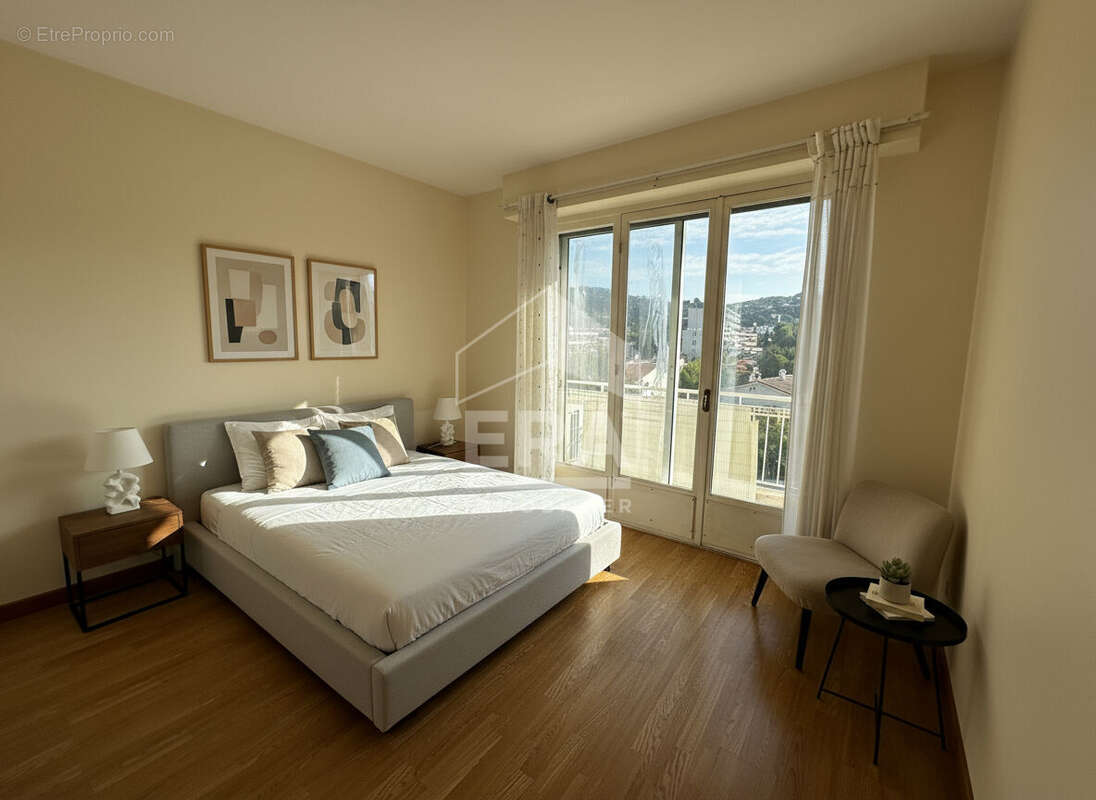 Appartement à LE CANNET