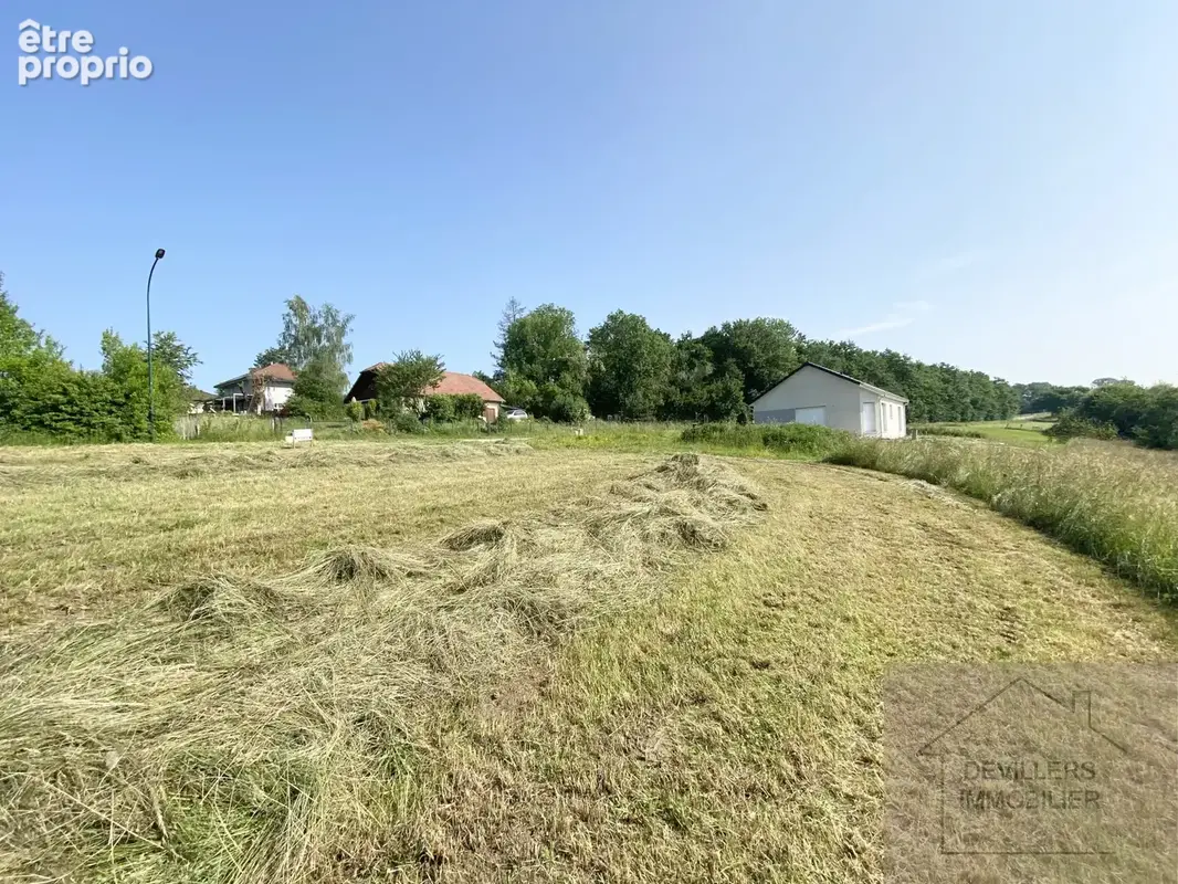 Grand terrain constructible - 12ares 55ca - bonnevaux le prieure - libre constructeur - photo 2