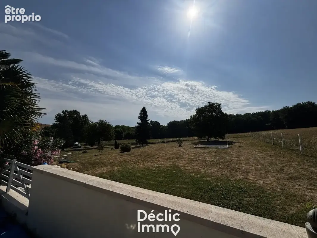Maison individuelle avec piscine et 7 000 m² de terrain  Candes-Saint-Martin (37500) - photo 3