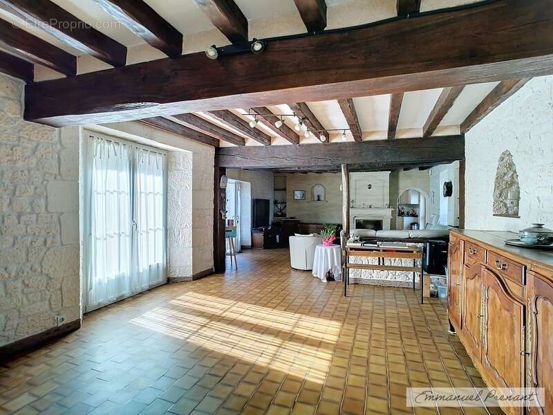 Dpt Loir et Cher (41), à vendre CELLE maison P10 de 210 m² - Terrain de 1 211,00 m² - photo 9