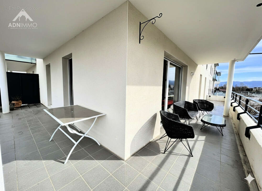 Appartement à SAINT-GENIS-POUILLY