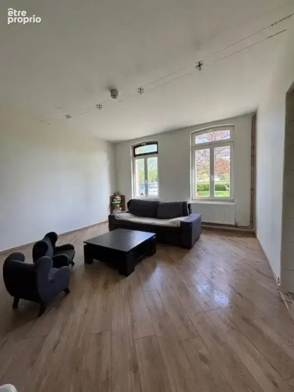 NOUVEAUTÉ – Maison de caractère rénovée de 183 m² avec fort potentiel - photo 4