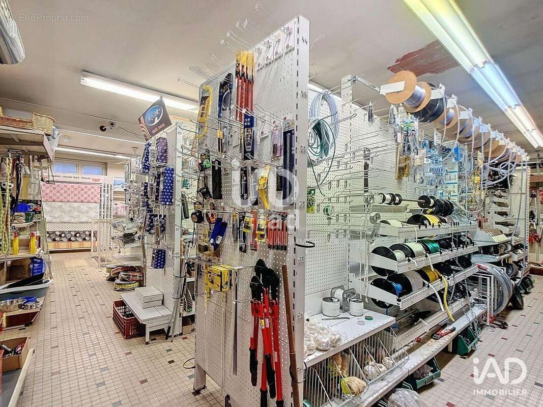 Photo 6 - Commerce à CAYLUS