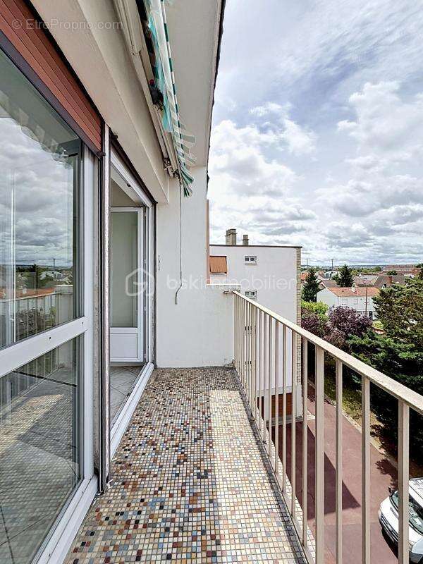 Nouveau bezons au dernier etage – t3 avec balcon cave et un box - photo 15