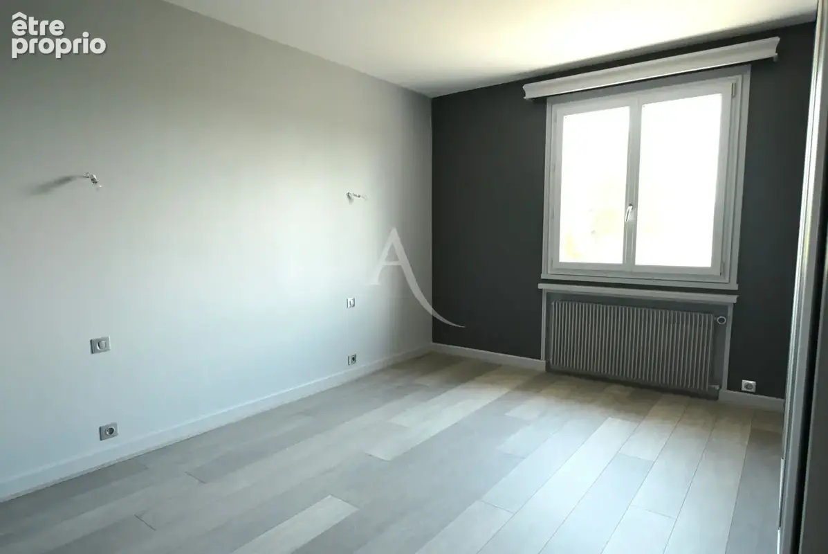 Maison Charnay Les Macon 7 pièce(s) 250 m2 - photo 9
