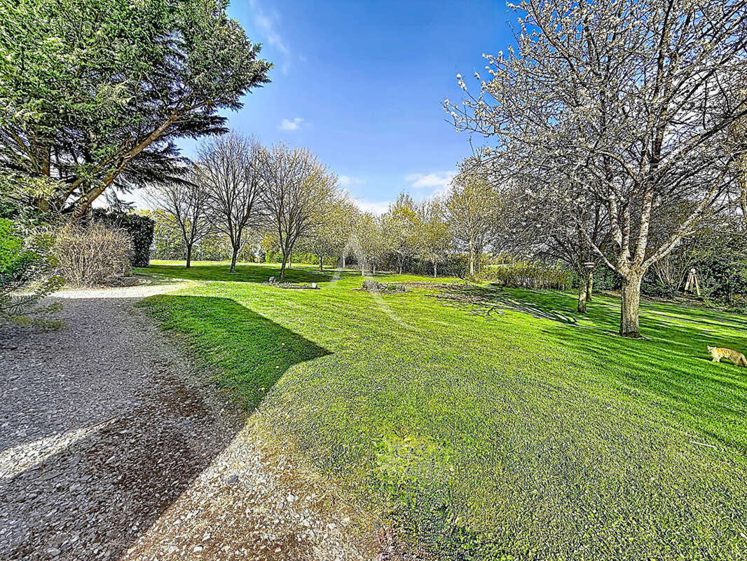 Maison à MAISONCELLES-DU-MAINE