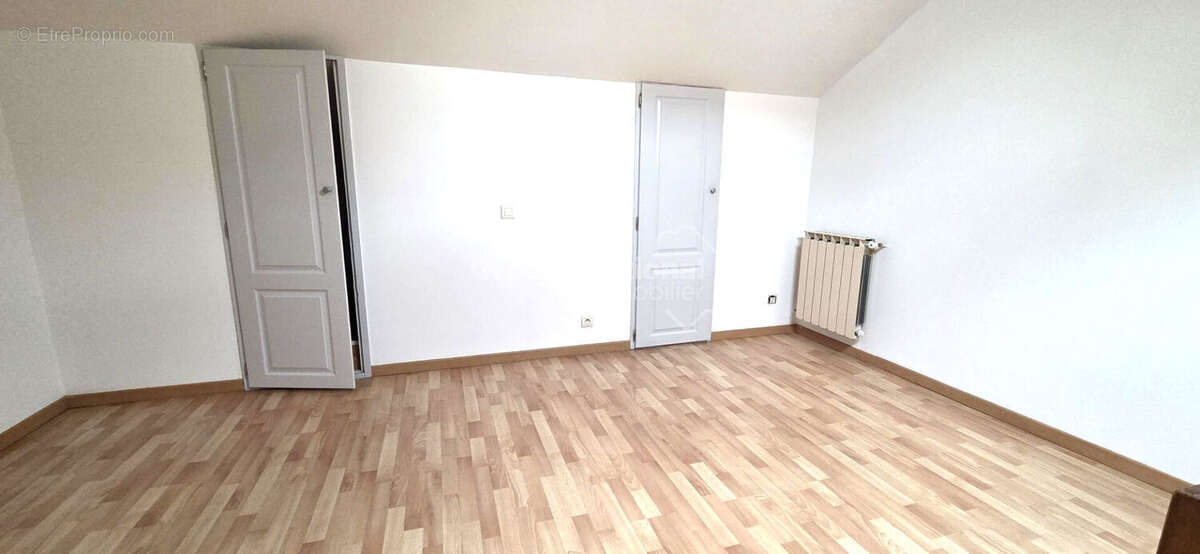 L'ESTAQUE ! Proche de toutes commodités, maison de village de type 3 de 68 m² entièrement rénovée! - photo 7