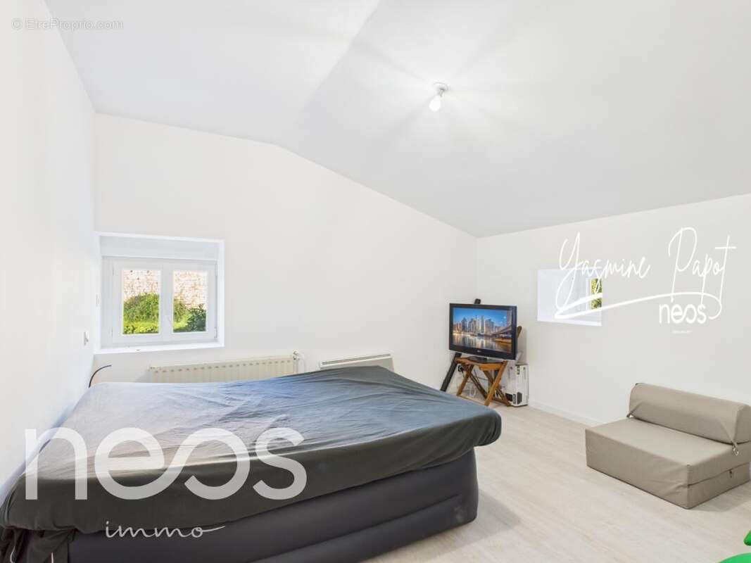 Maison à MAIRE-LEVESCAULT