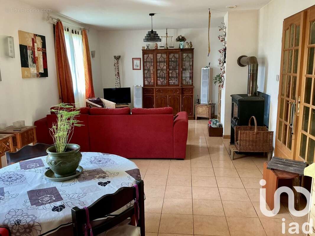 Photo 3 - Maison à LES LOGES-MARGUERON