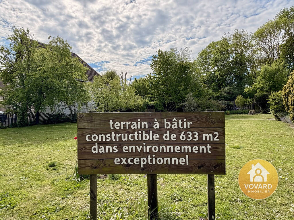 Terrain à SAINT-BRICE-SOUS-FORET