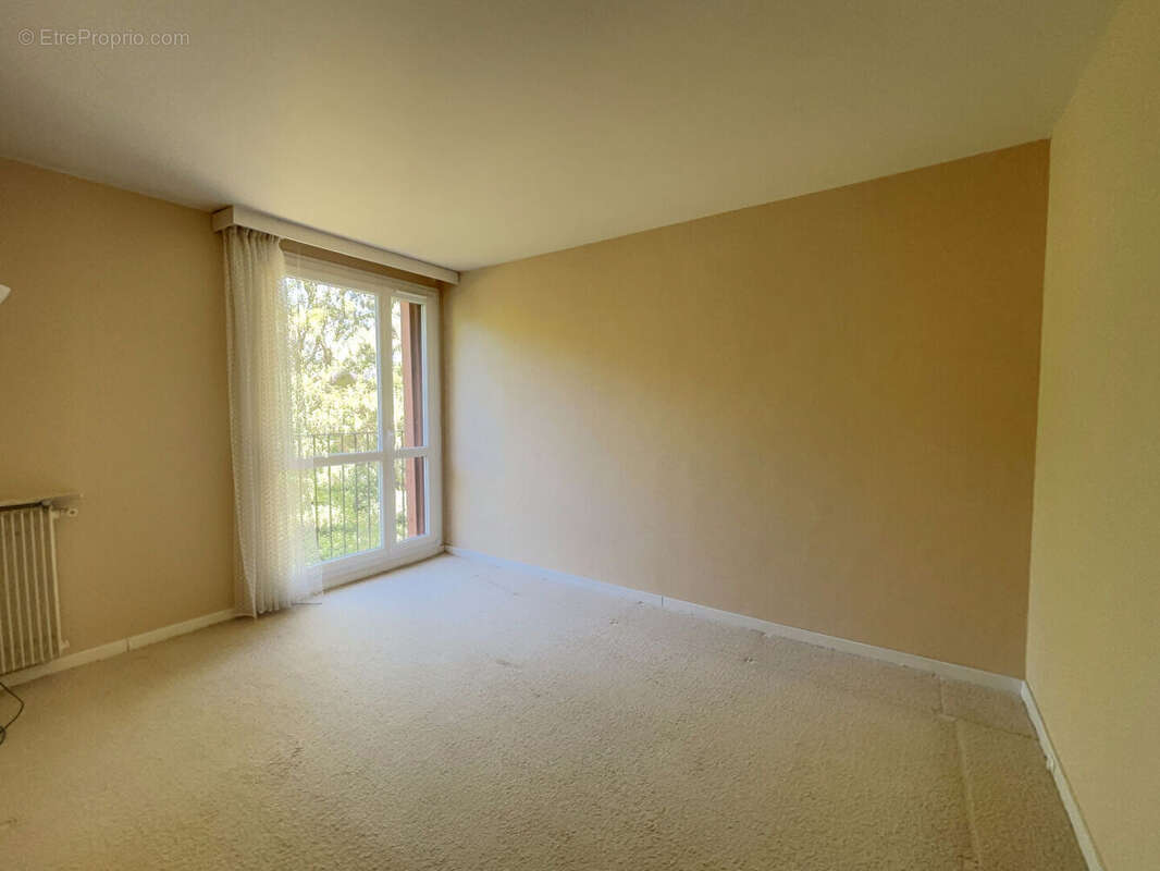 Appartement à GIF-SUR-YVETTE