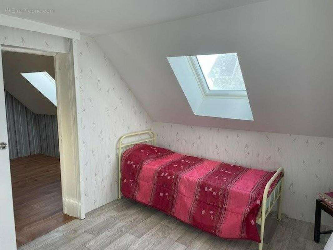 Maison à NOYEN-SUR-SARTHE