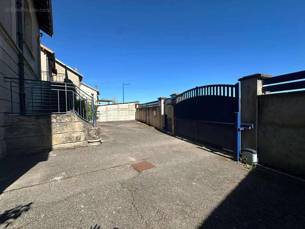 Maison à PAGNY-SUR-MOSELLE