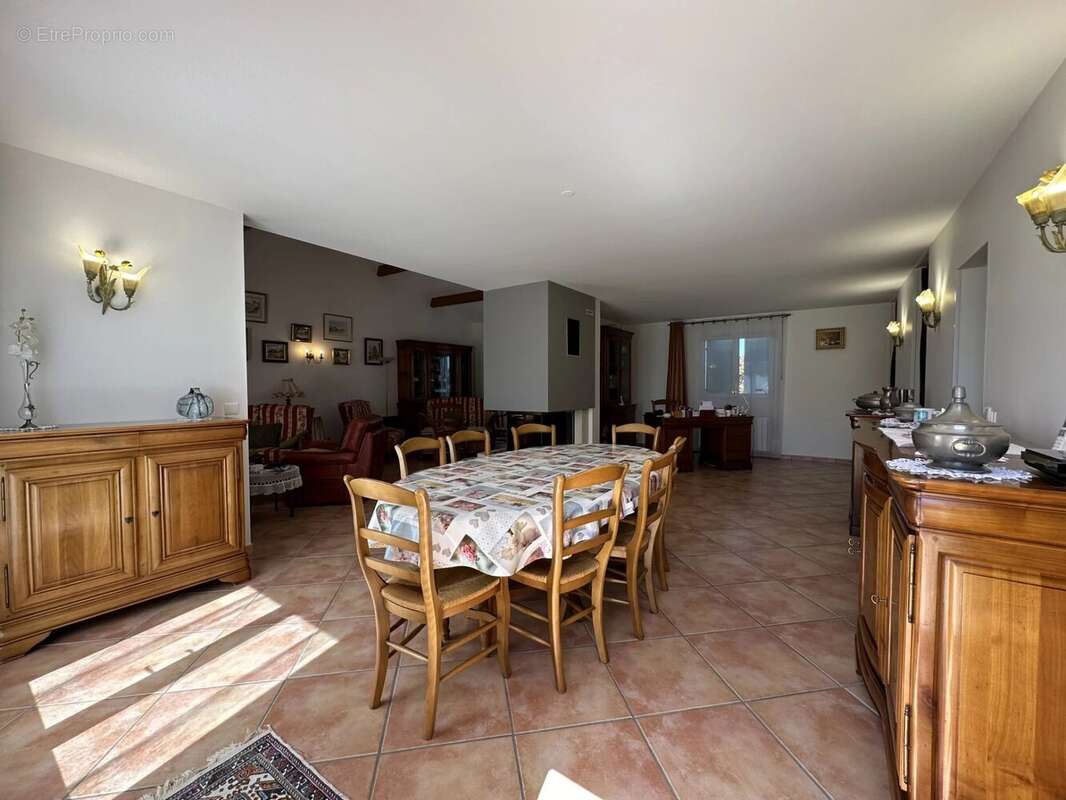 Maison à VAUX-SUR-MER