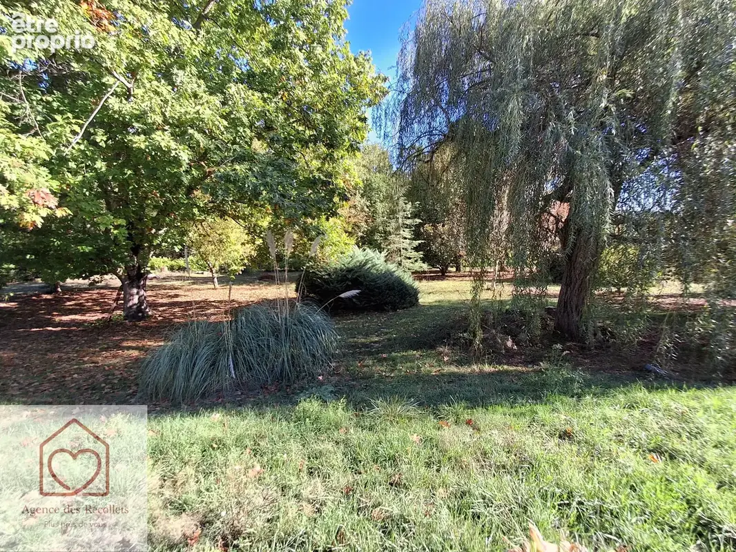 Propriété rurale avec plus de 4,8 hectares de terrain - photo 2