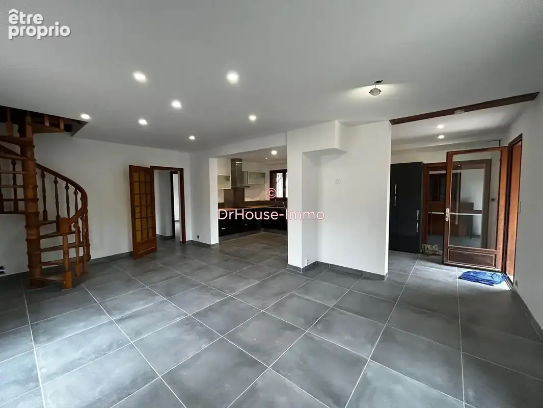 Maison 6 pièces 130 m² à vendre à Saint-Jean-De-Monts (85160) - photo 5