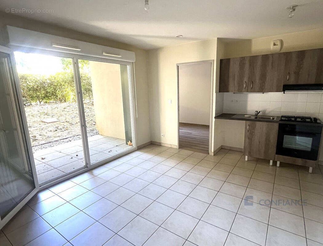 Appartement à DECINES-CHARPIEU