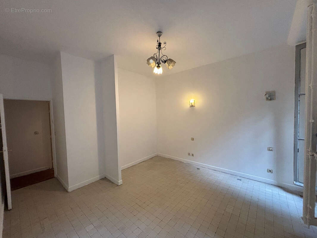 Appartement à MARSEILLE-6E