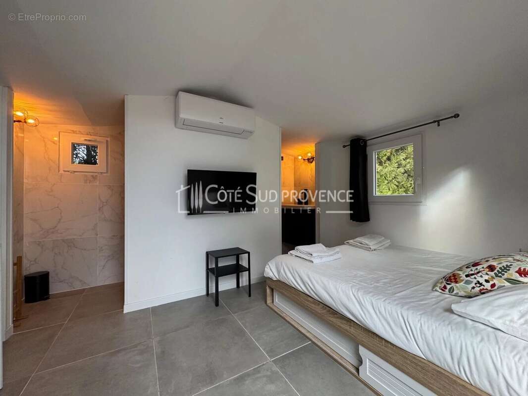 Maison à PERNES-LES-FONTAINES