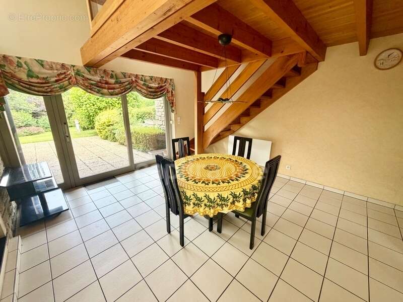 Maison à CARHAIX-PLOUGUER