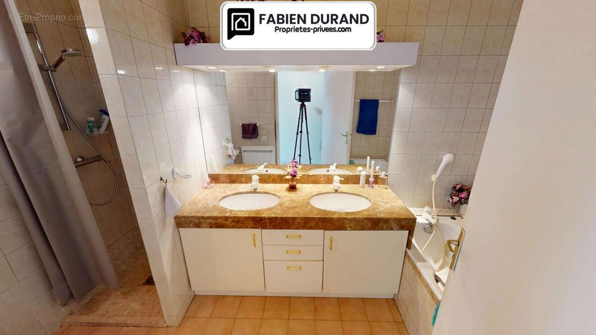 Appartement à MANDELIEU-LA-NAPOULE