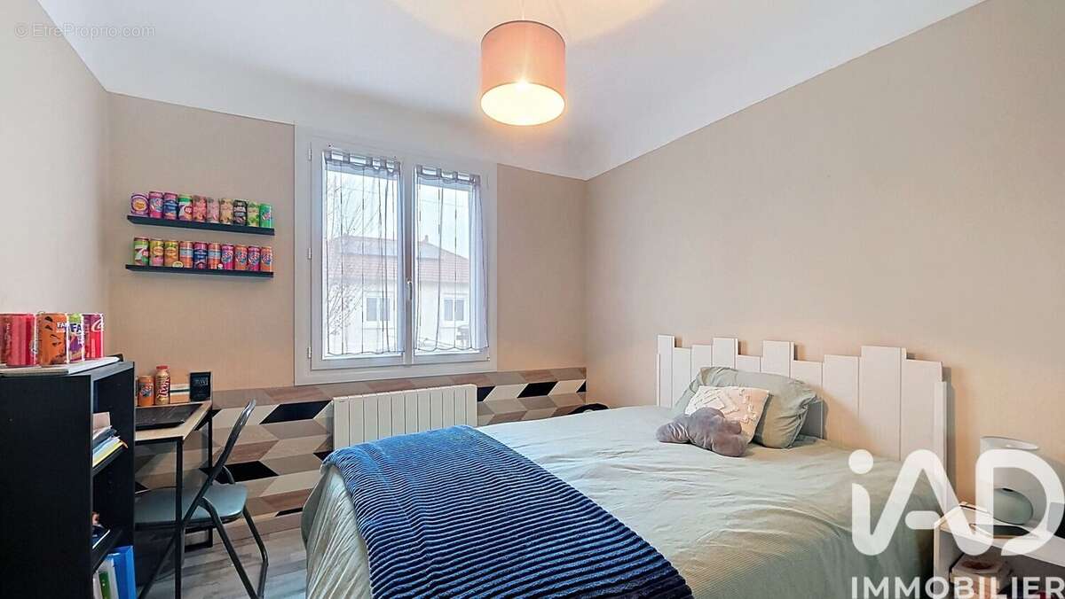 Photo 7 - Maison à YZEURE