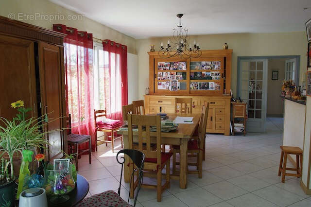 Maison à ESPALY-SAINT-MARCEL