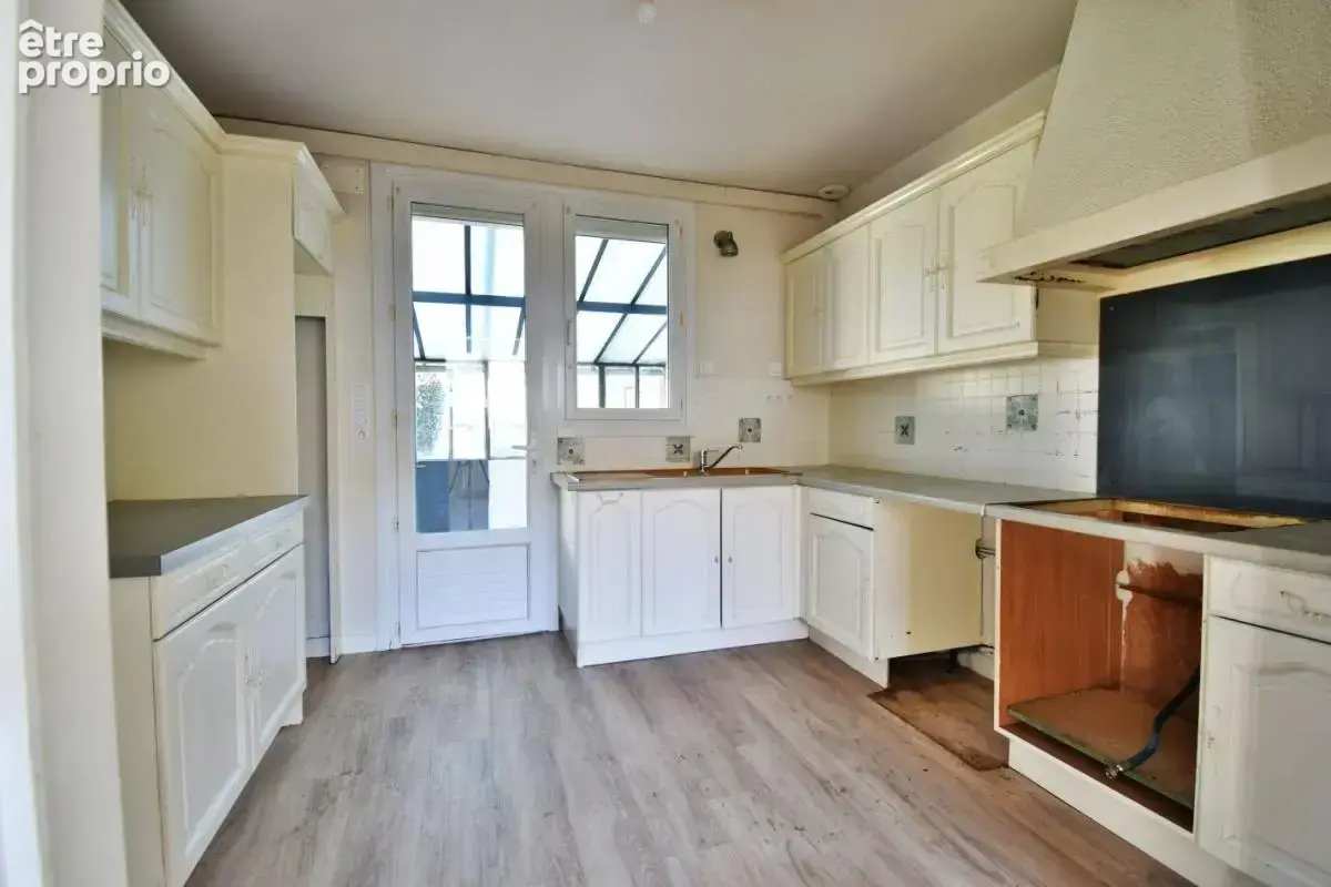 Maison 5 pièces 82 m² à vendre à Cholet (49300) - photo 2