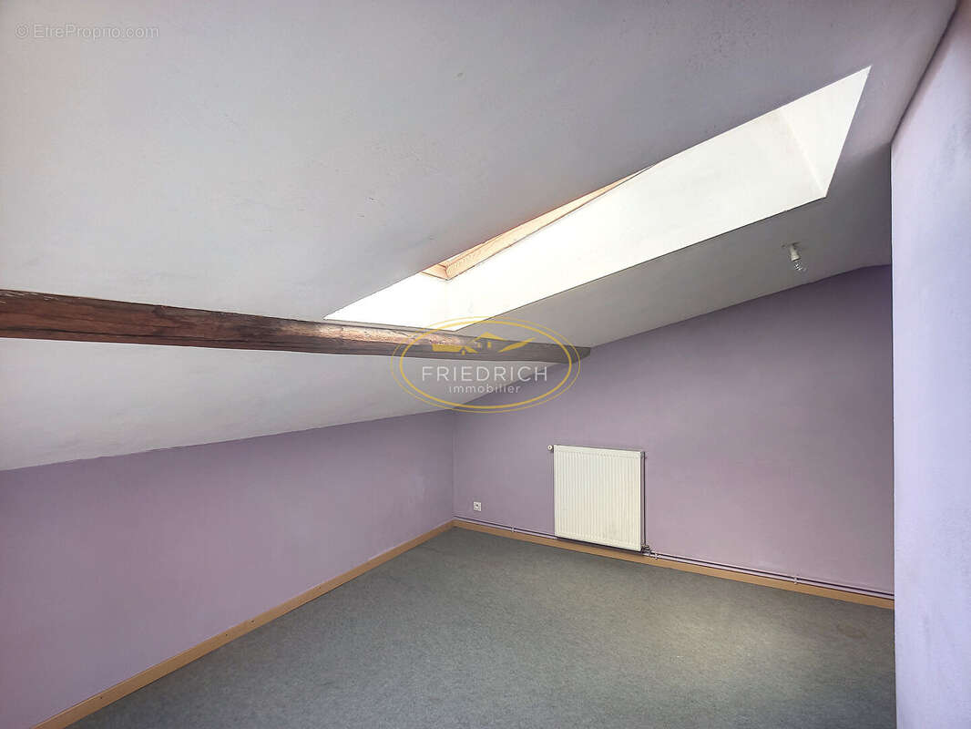 Appartement type f3 au coeur du centre - photo 8