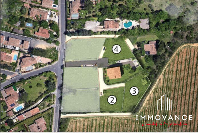 Terrain à SAINT-JEAN-DE-VEDAS