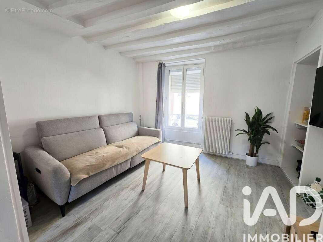 Photo 2 - Maison à JUZIERS