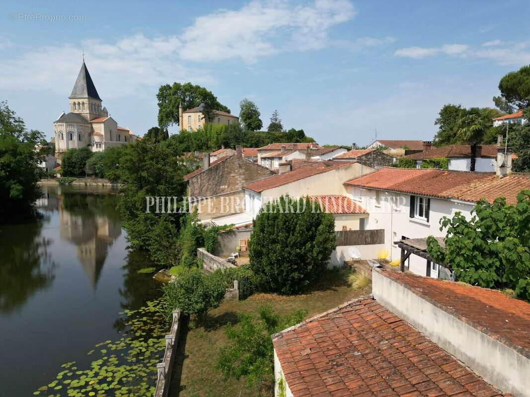 Maison à MAREUIL-SUR-LAY-DISSAIS