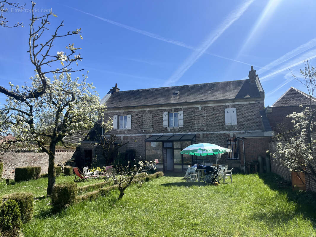 Maison à QUERRIEU