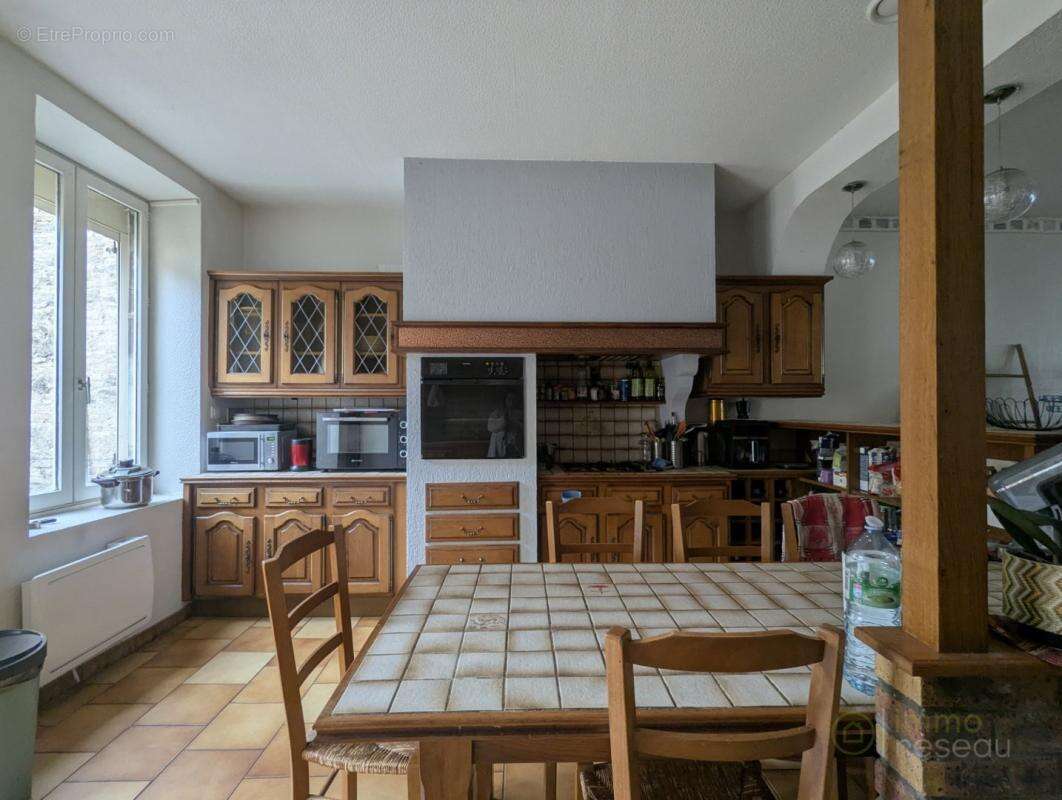Maison à VERDUN-SUR-LE-DOUBS