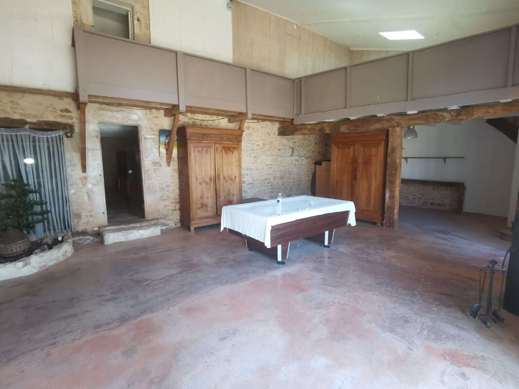 Maison à CHASSENEUIL-SUR-BONNIEURE