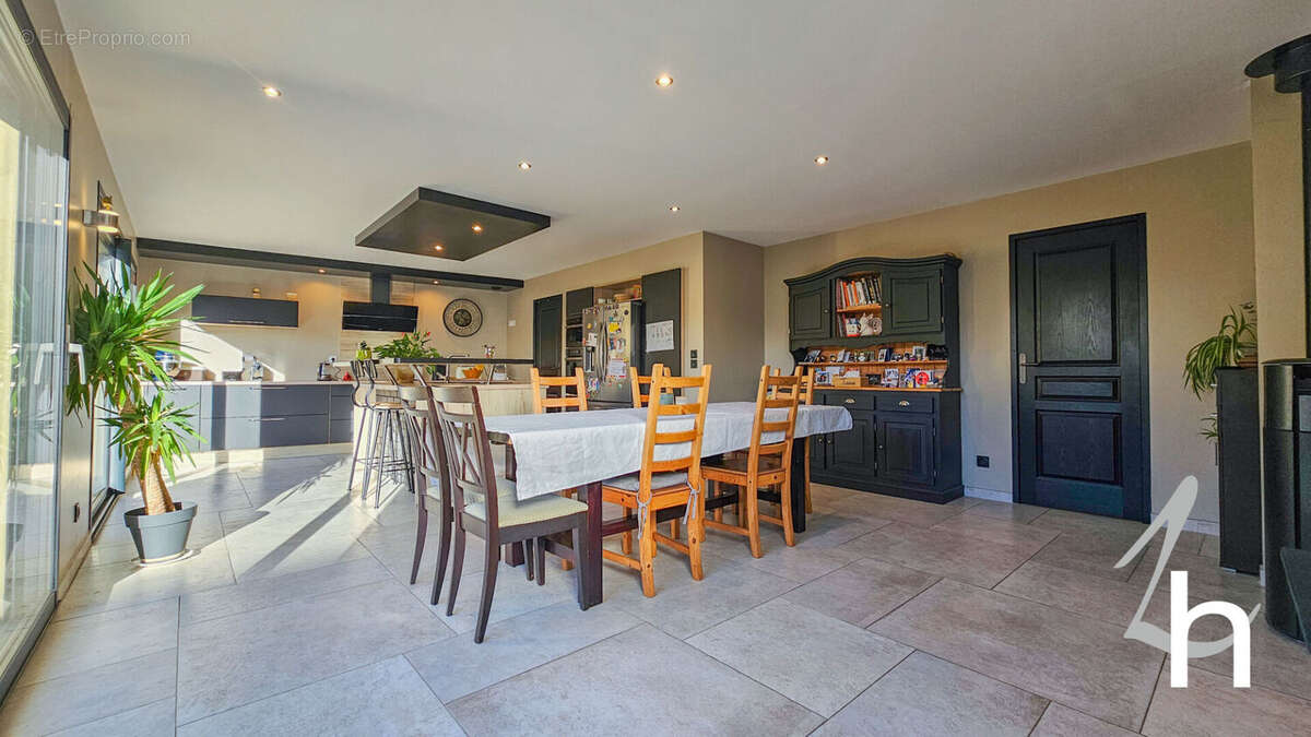 Maison à FRENOUVILLE