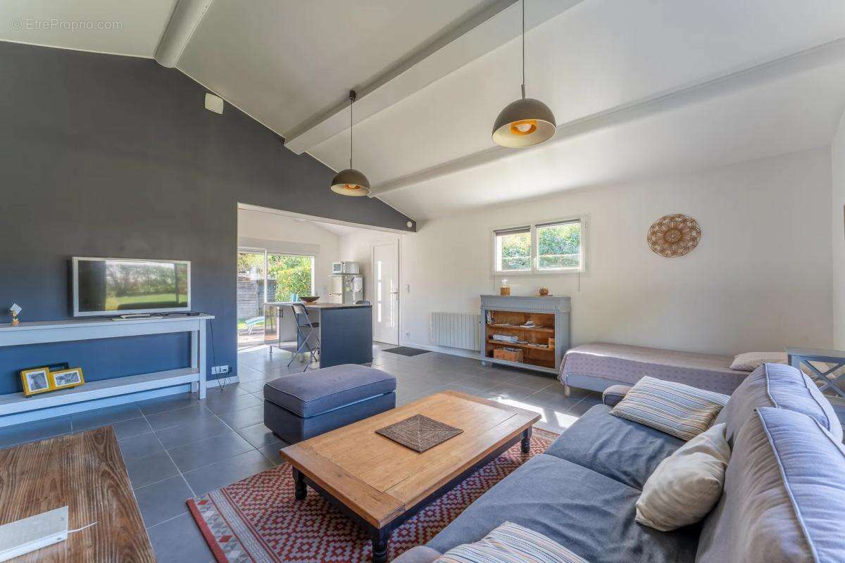 Maison à SAINT-MARTIN-DU-BOIS