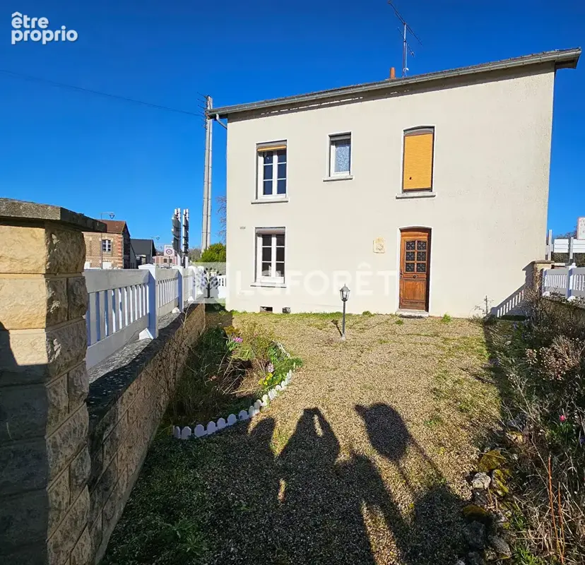 Photo Maison à Bury au prix de 148 500€